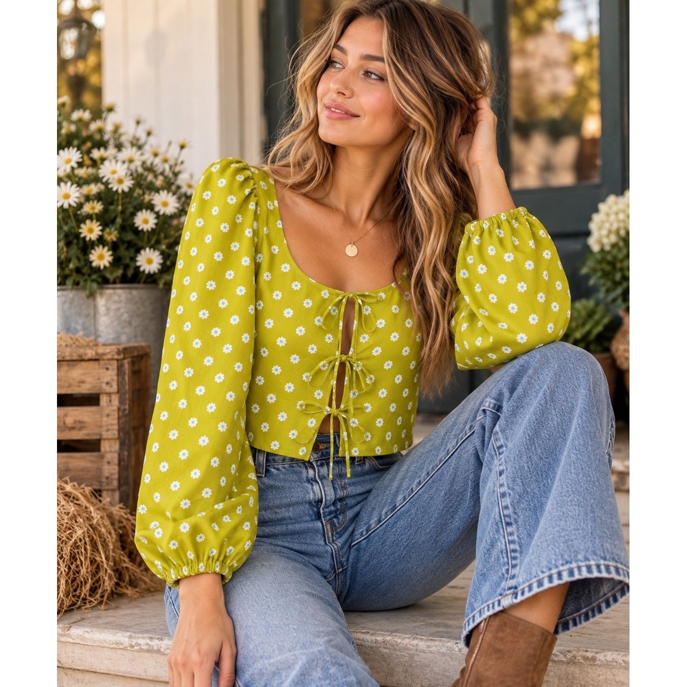 Levi's Embry Daisy Floral Tie Front Puff Sleeve Crop Blouse Green M